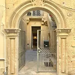 Corte D'oro Nel Centro Storico - Wi-fi & Netflix Apartmán Lecce