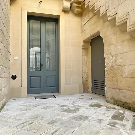 Corte D'oro Nel Centro Storico - Wi-fi & Netflix アパート