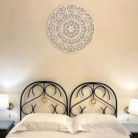 Corte D'oro Nel Centro Storico - Wi-fi & Netflix アパート レッチェ